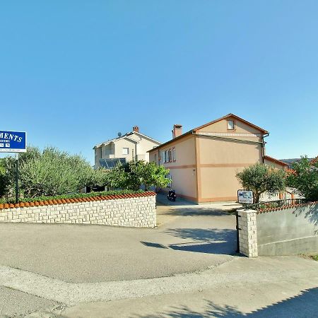 Apartments Ljubica Barbat na Rabu Екстериор снимка