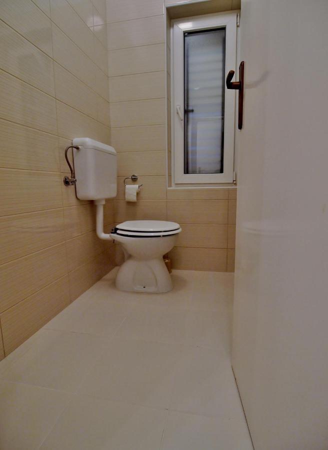 Apartments Ljubica Barbat na Rabu Екстериор снимка