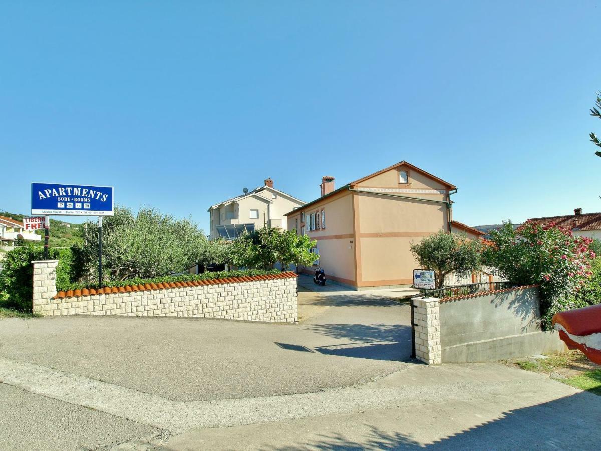 Apartments Ljubica Barbat na Rabu Екстериор снимка
