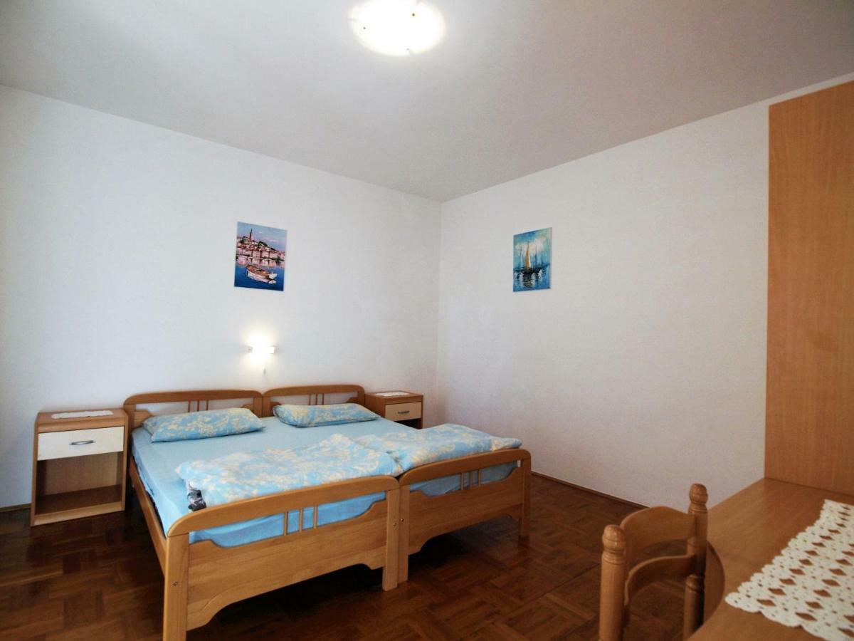 Apartments Ljubica Barbat na Rabu Екстериор снимка