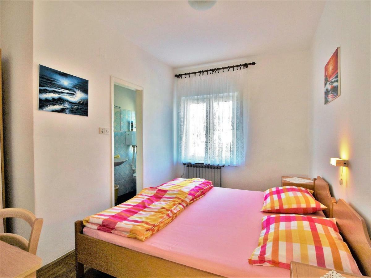 Apartments Ljubica Barbat na Rabu Екстериор снимка