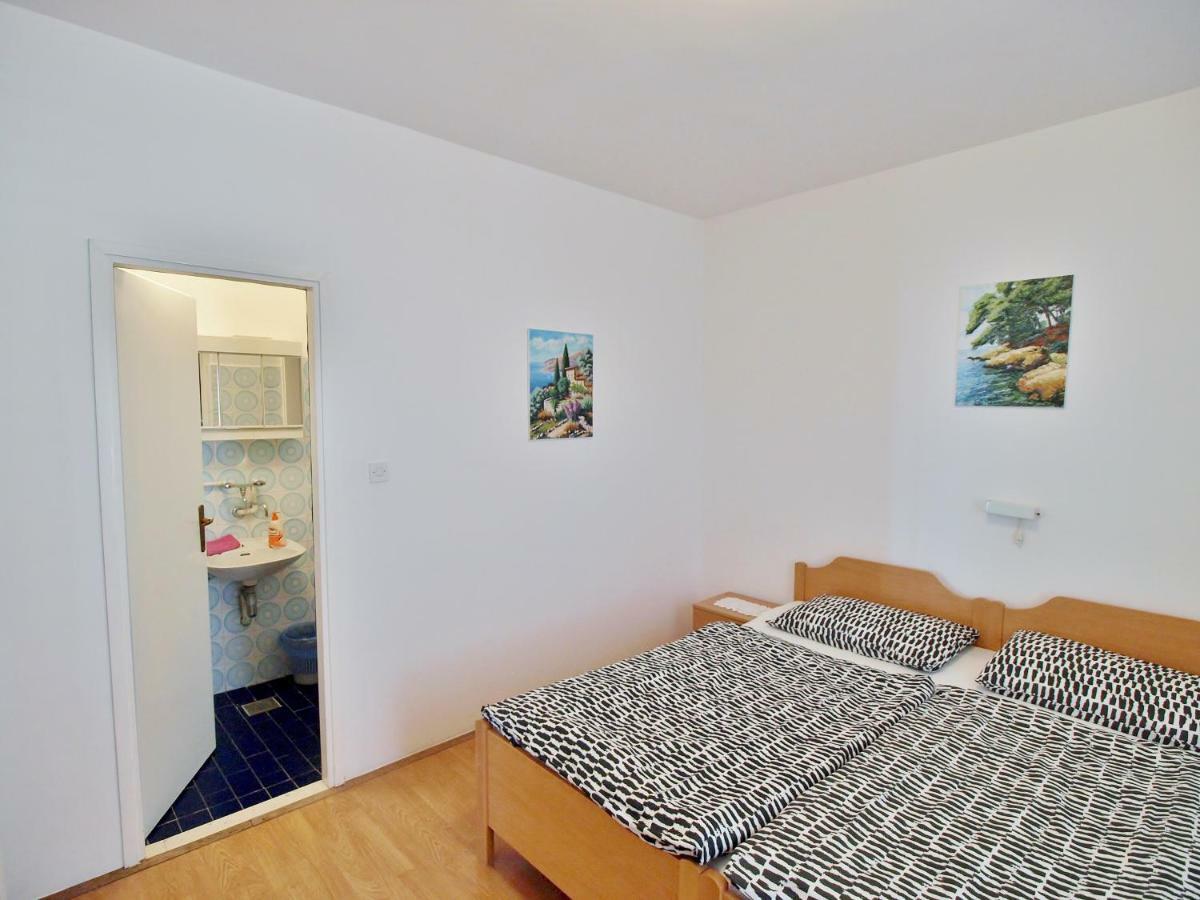 Apartments Ljubica Barbat na Rabu Екстериор снимка