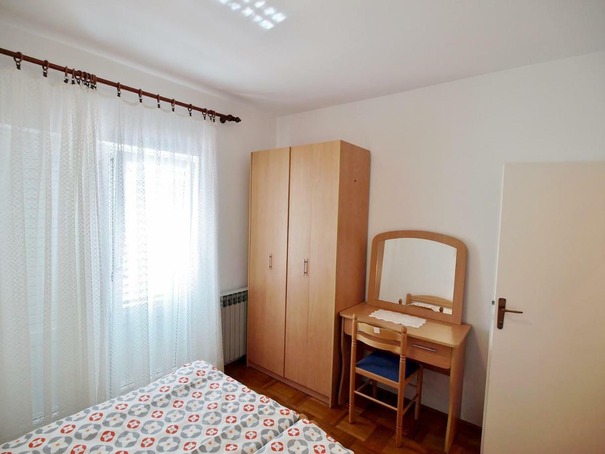 Apartments Ljubica Barbat na Rabu Екстериор снимка
