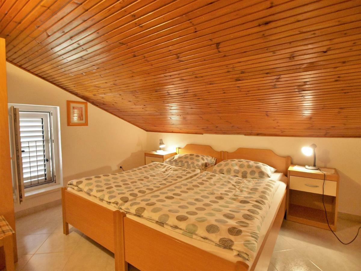 Apartments Ljubica Barbat na Rabu Екстериор снимка