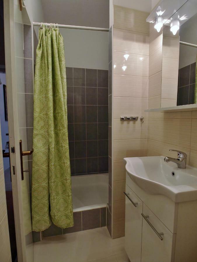 Apartments Ljubica Barbat na Rabu Екстериор снимка