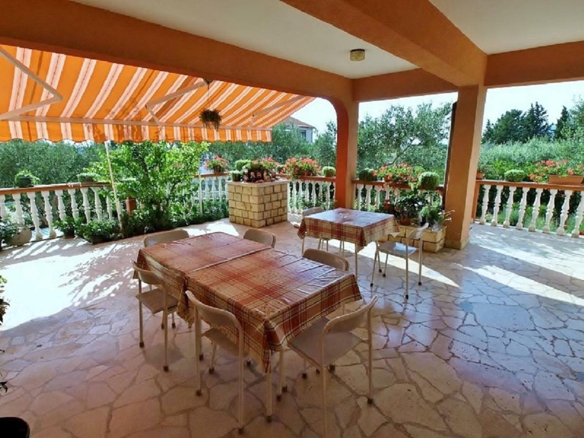 Apartments Ljubica Barbat na Rabu Екстериор снимка